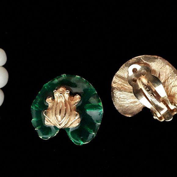 Frog Gay Boyer Demi Parure Milk Glass beads - Picture 5 of 12